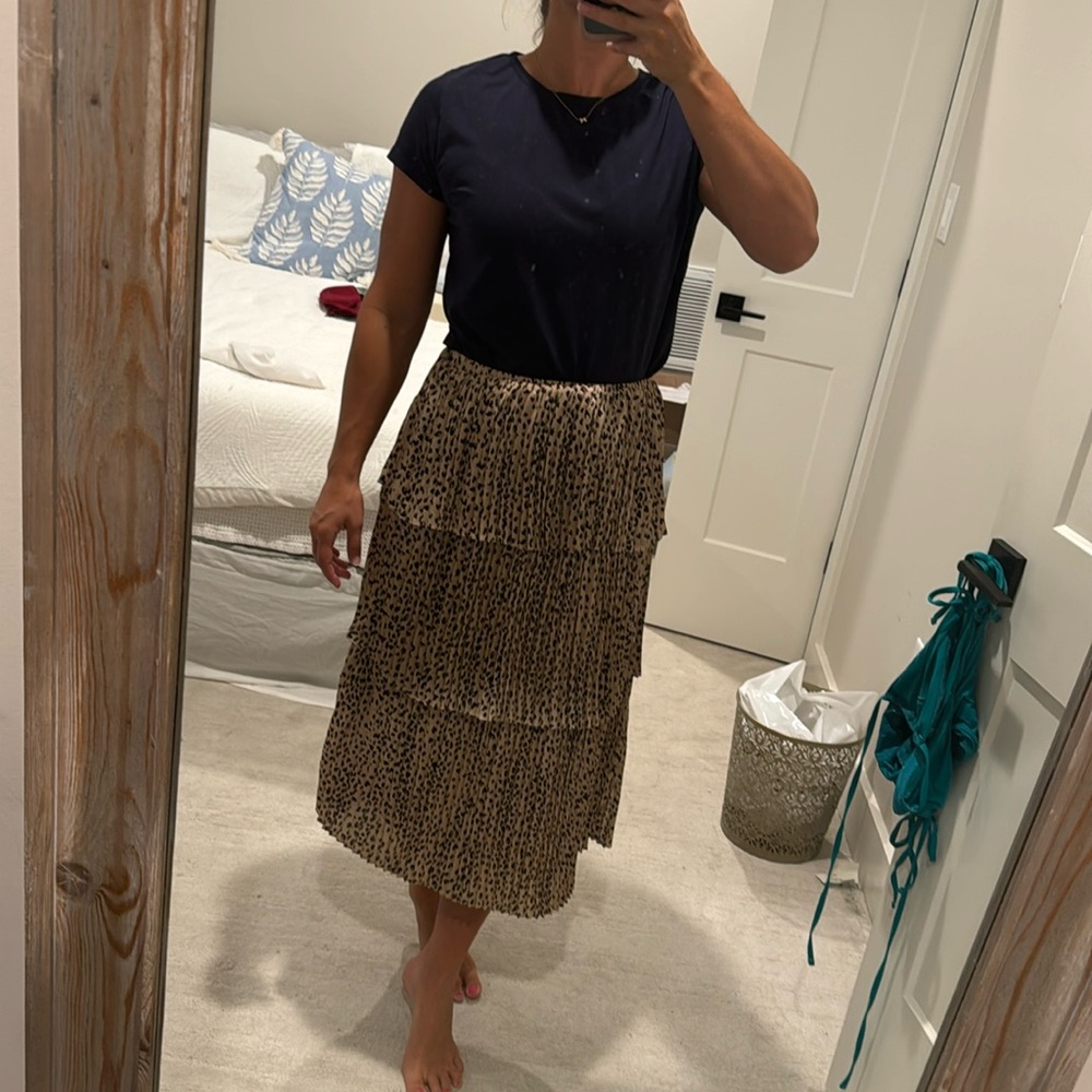 Three-Tier animal print pleated skirt
